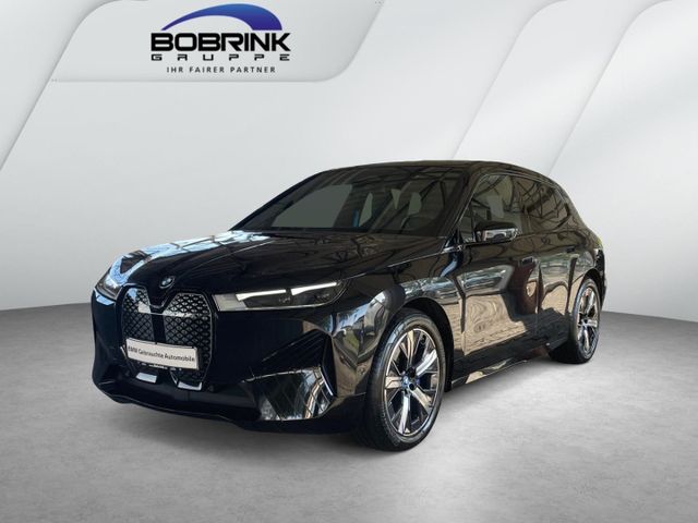 BMW iX 40 xDrive AHK Soft-Close Shz Navi Parkassis.