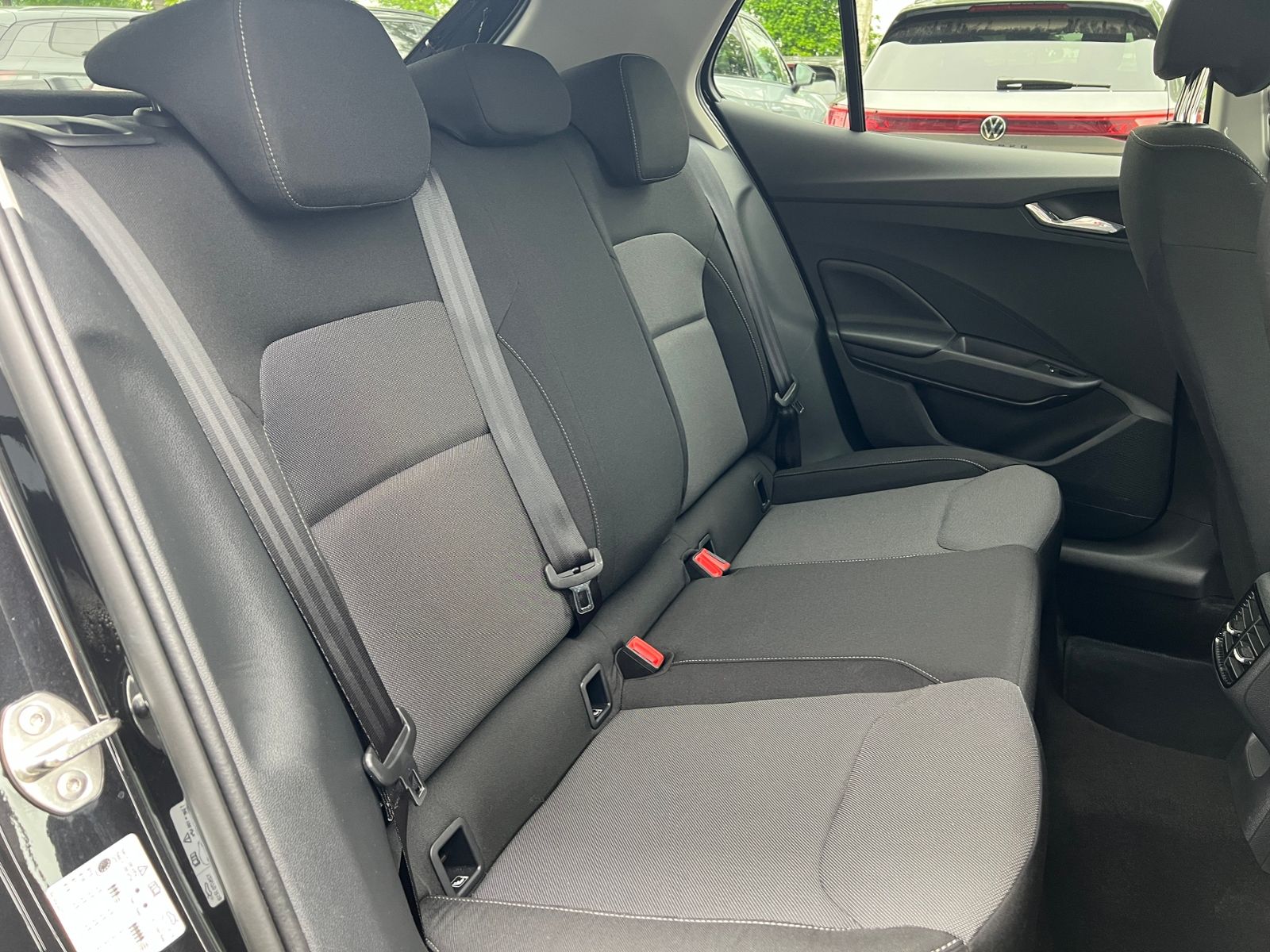 Fahrzeugabbildung SKODA Fabia Selection Tour 1.5 TSI DSG *Vorb. AHK, LED