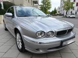Jaguar X-Type 2.5 Liter V6 Executive/1.Hand/60.000km - silberne Jaguar X-Type