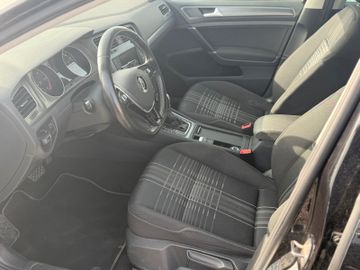 Volkswagen Golf - 7