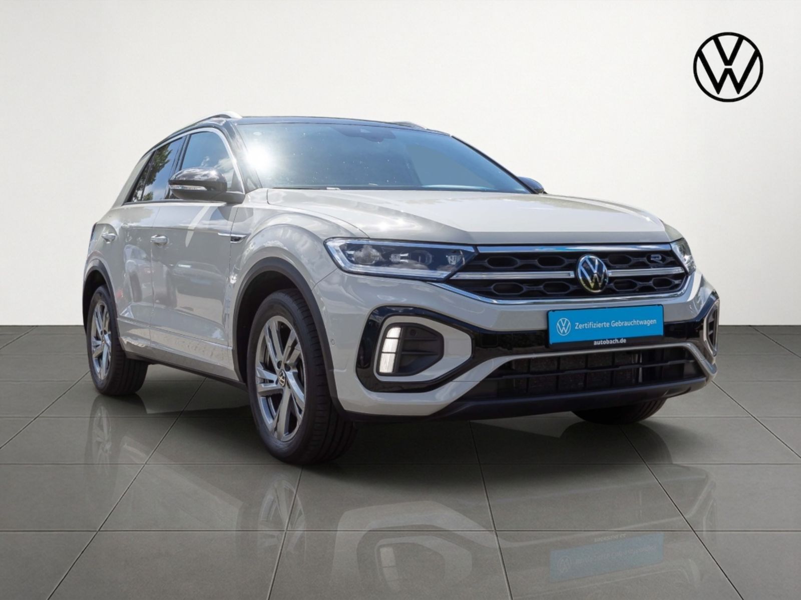 Volkswagen T-Roc 2.0 TSI DSG R-Line Panoramadach LED-Matr foto 3