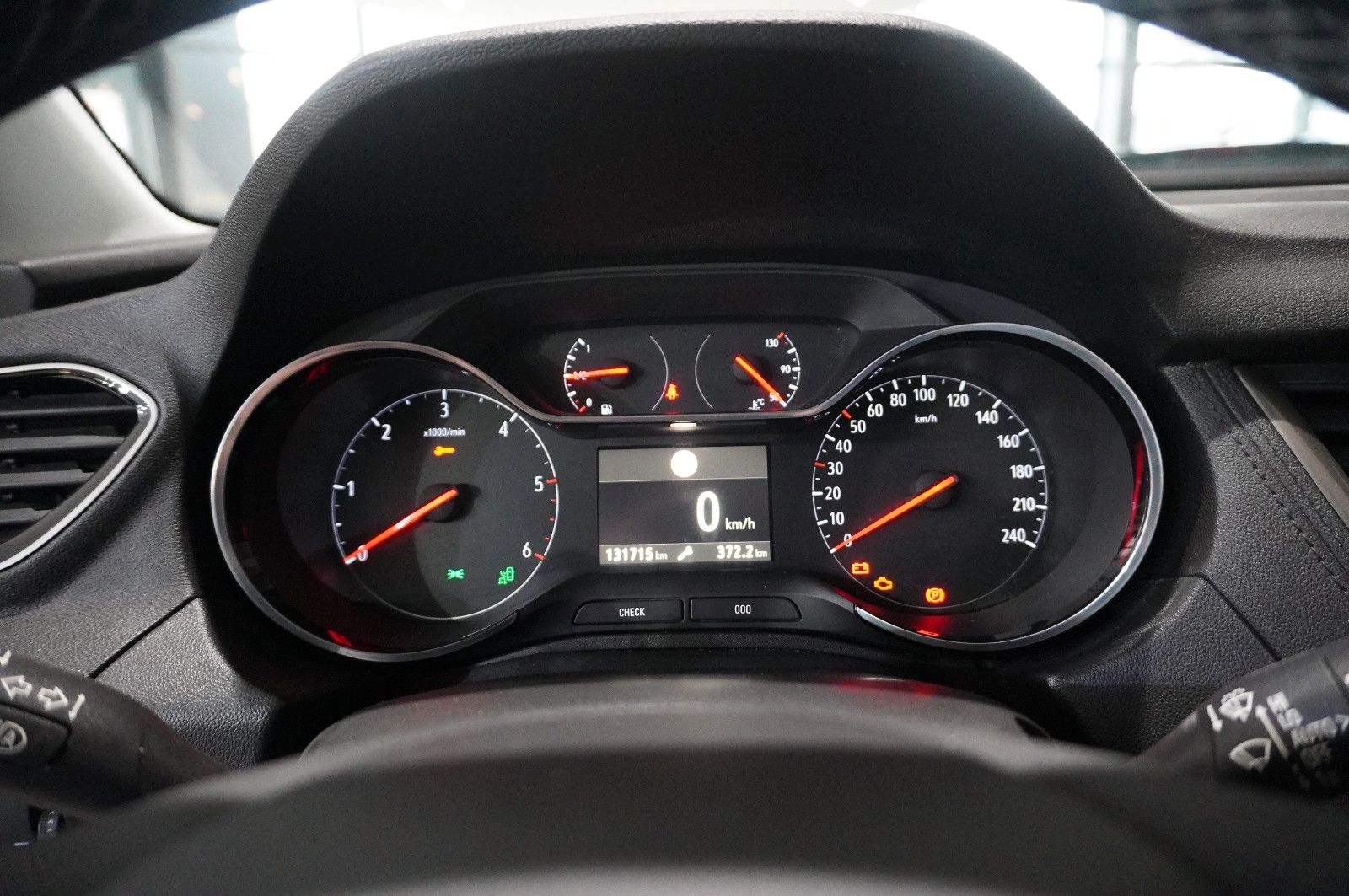 Fahrzeugabbildung Opel Grandland (X) 1.6D DYNAMIC NAVI/LED/360°/SH/GRIP