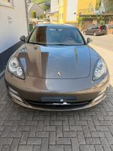 Porsche Panamera 4S S - Porsche: Beige