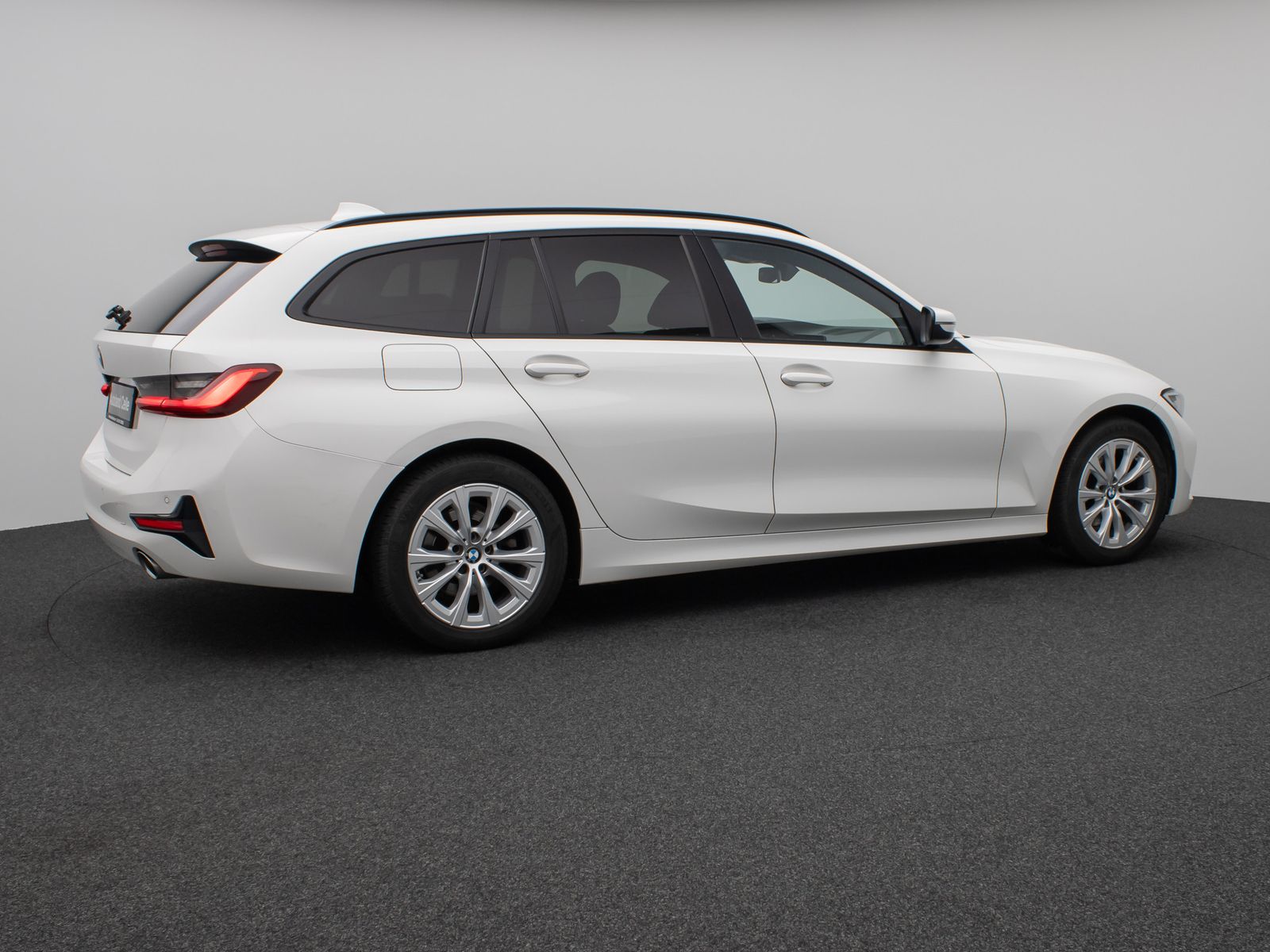 Fahrzeugabbildung BMW 320d xD Panorama DAB PDC Geschwindigkeitsreg LED