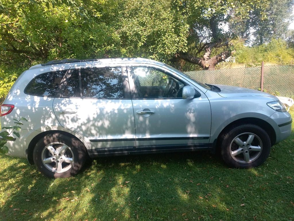 Image of Hyundai SANTA FE