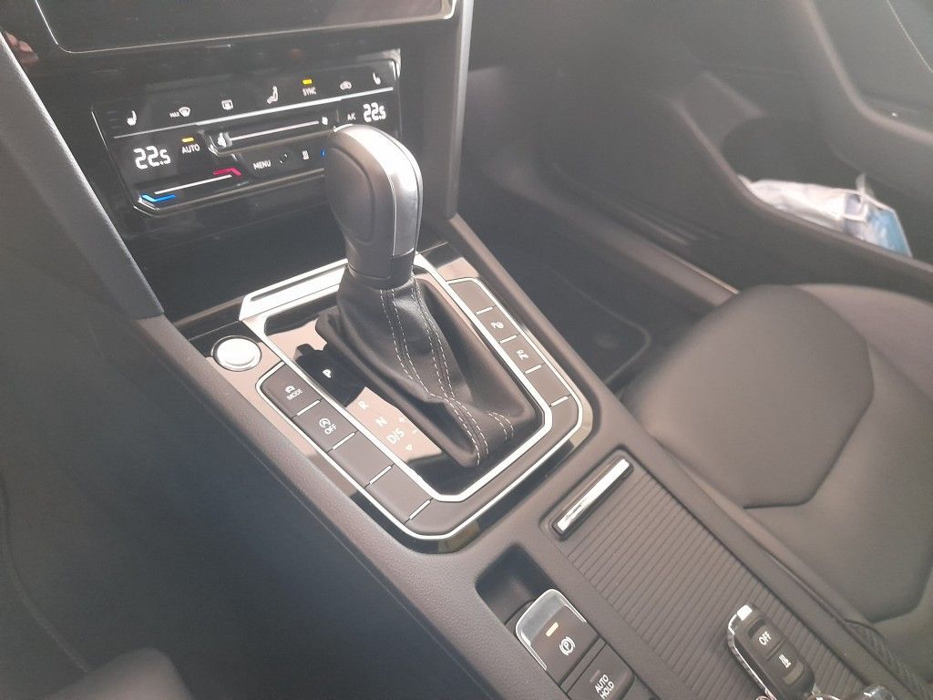 Fahrzeugabbildung Volkswagen Arteon SB 2.0 TDI SCR 4Motion DSG R-Line Navi