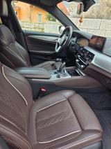 BMW 540i xDrive Touring A - Vollausstattung 1.Hand - schwarze BMW 540