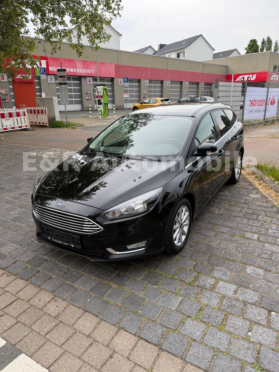 Ford Focus Turnier Titanium Navi 8Fach R Kamera
