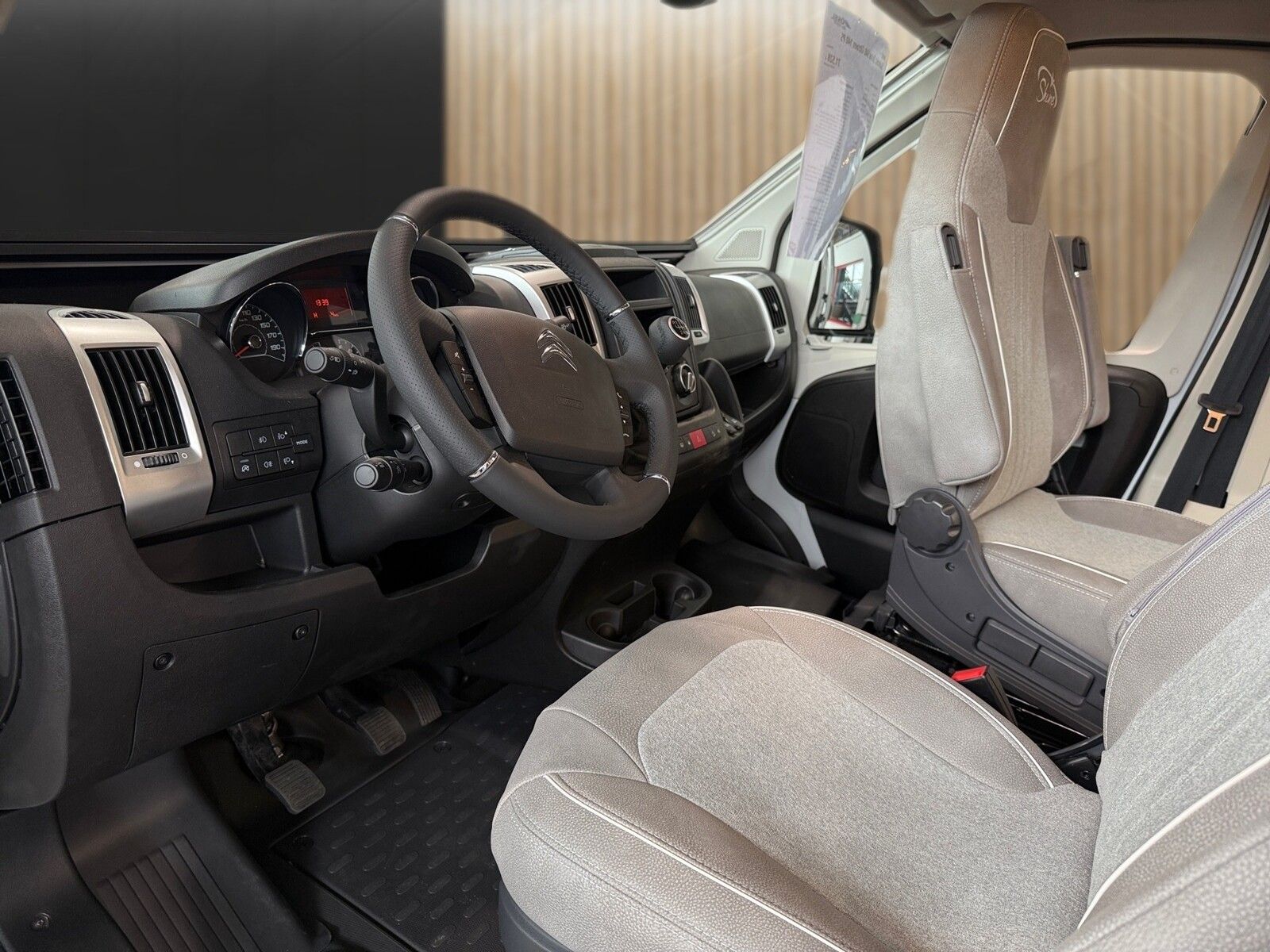 Fahrzeugabbildung Pössl Summit Shine 540 Citroen 140 PS