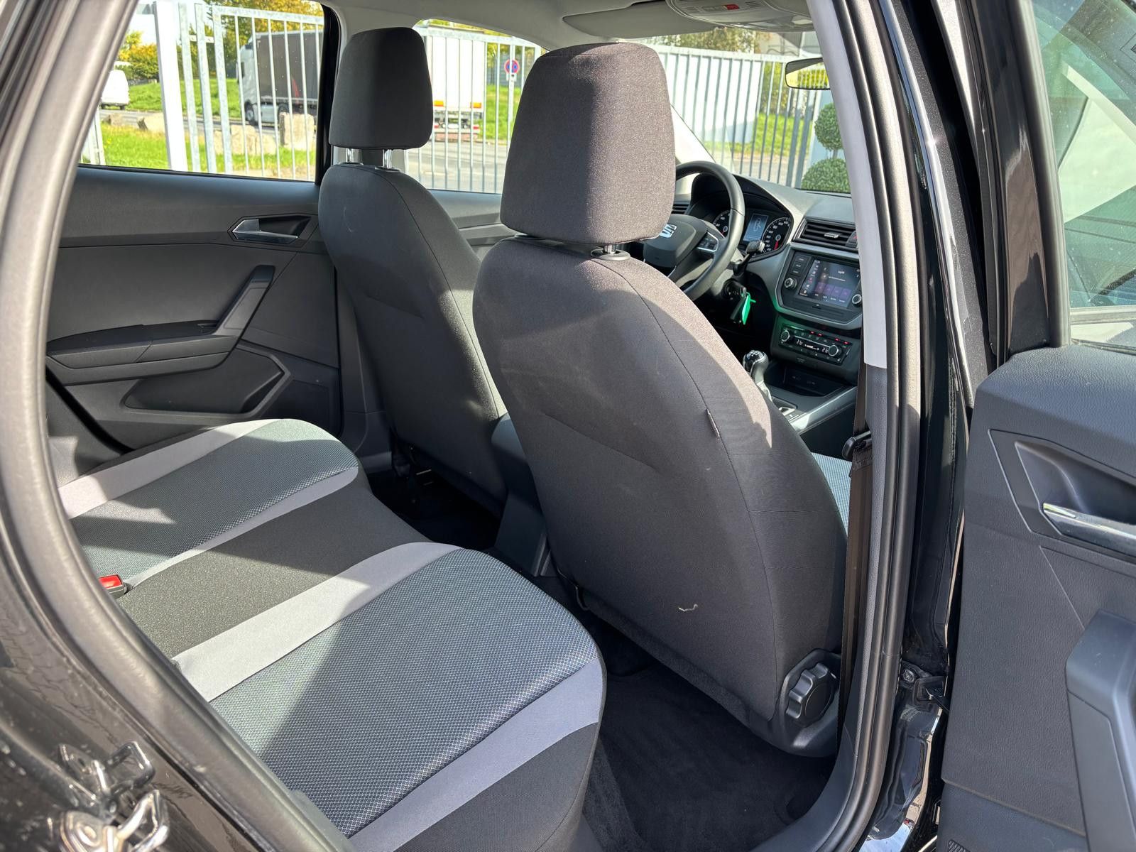 Fahrzeugabbildung SEAT Arona 1.0 TSI Style-KAMERA-SHZ-KLIMA-PDC-ALUS-