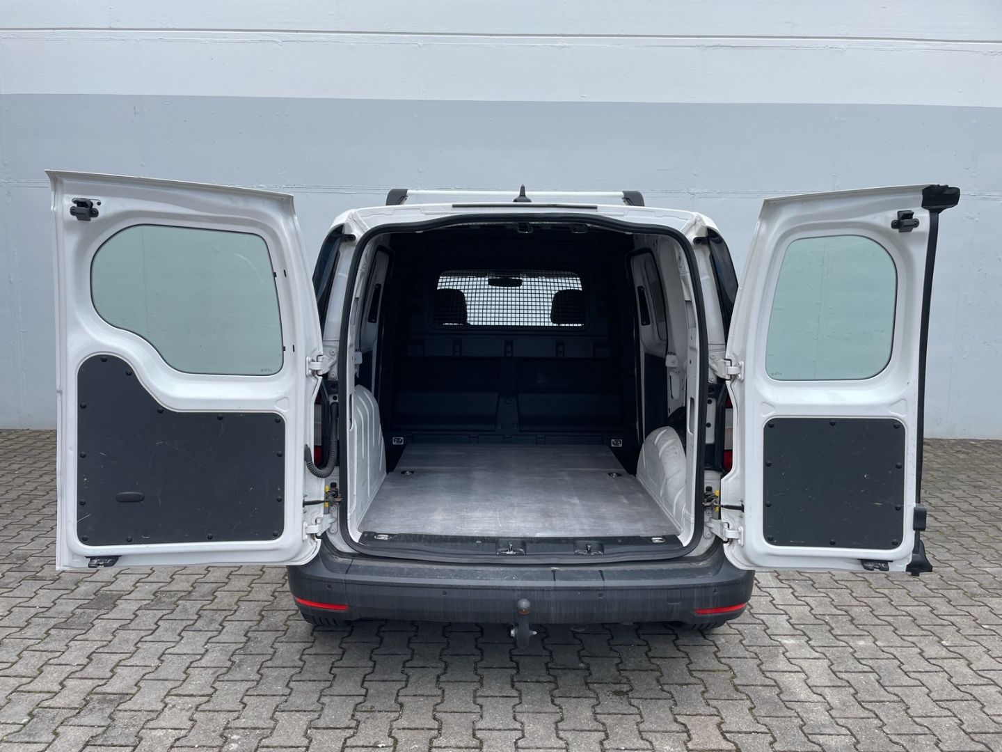 Caddy Cargo 1.5 TSI EcoProfi AHK/Navi/PDC/Climat