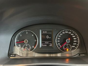 MYAUTOCENTER – Gebraucht- und Jahreswagen mit Werkstattservice in Pfaffenhofen Volkswagen Touran *7-SITZER*TÜV 827*2-ZONEN*PDC*DACHRELING