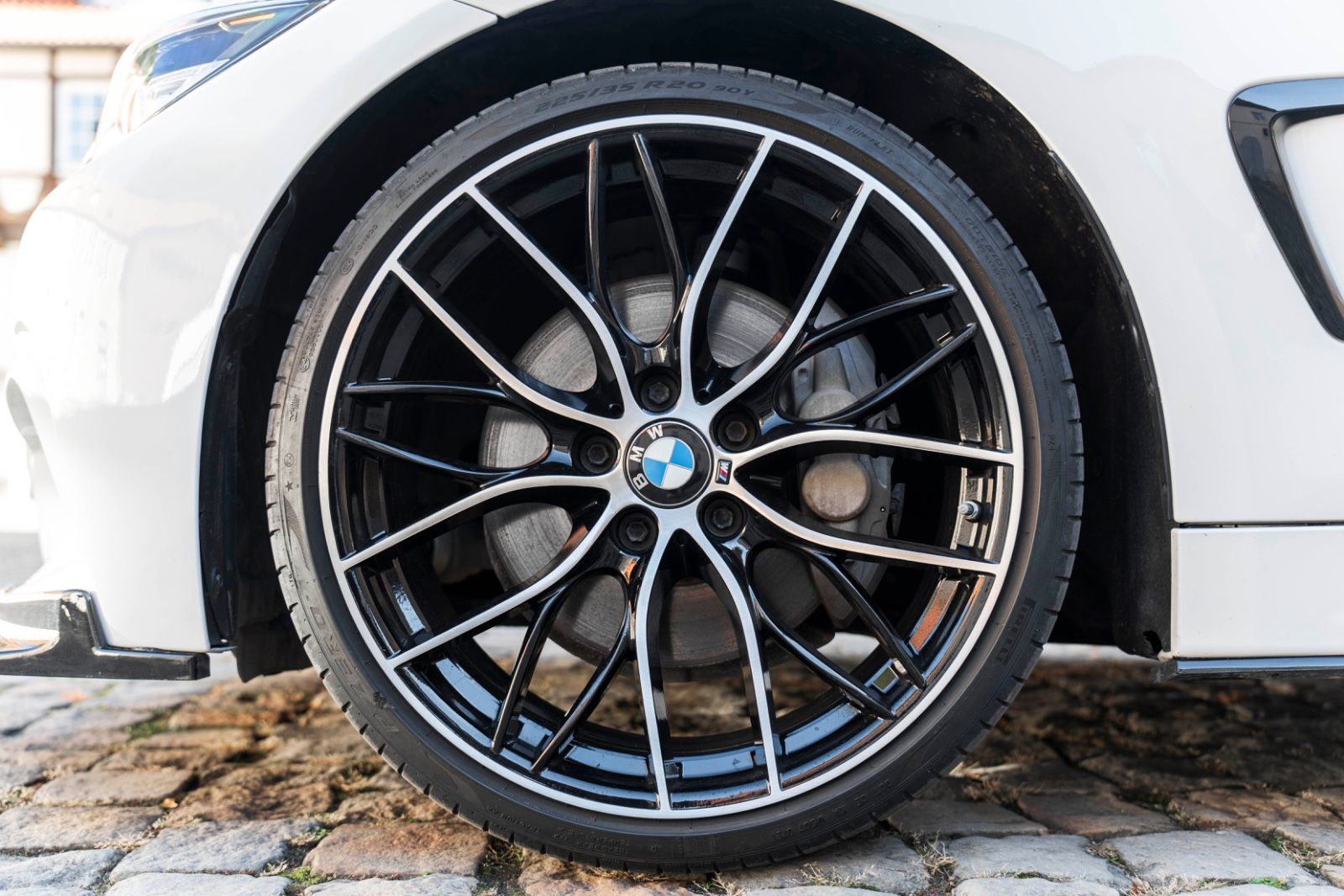 Fahrzeugabbildung BMW 430i Coupé M-SPORTPAKET HUD KAM LED H&K TOTW