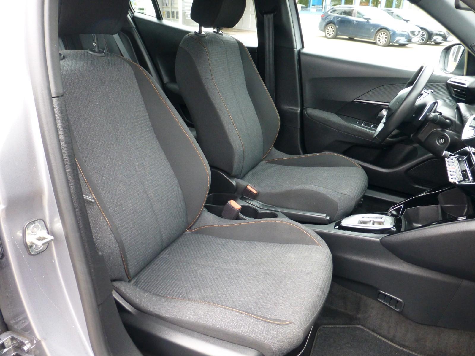 Peugeot 2008 Hybrid 136 Style *PDC, DAB, APPLE CAR PLAY*