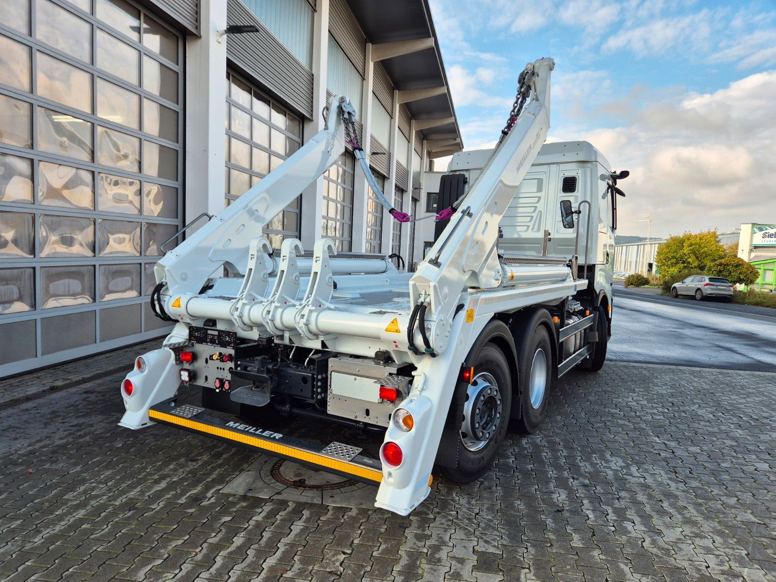 Fahrzeugabbildung Iveco AS280X58Y/ PS ON Meiller AK 16. T Funk AHK Cam