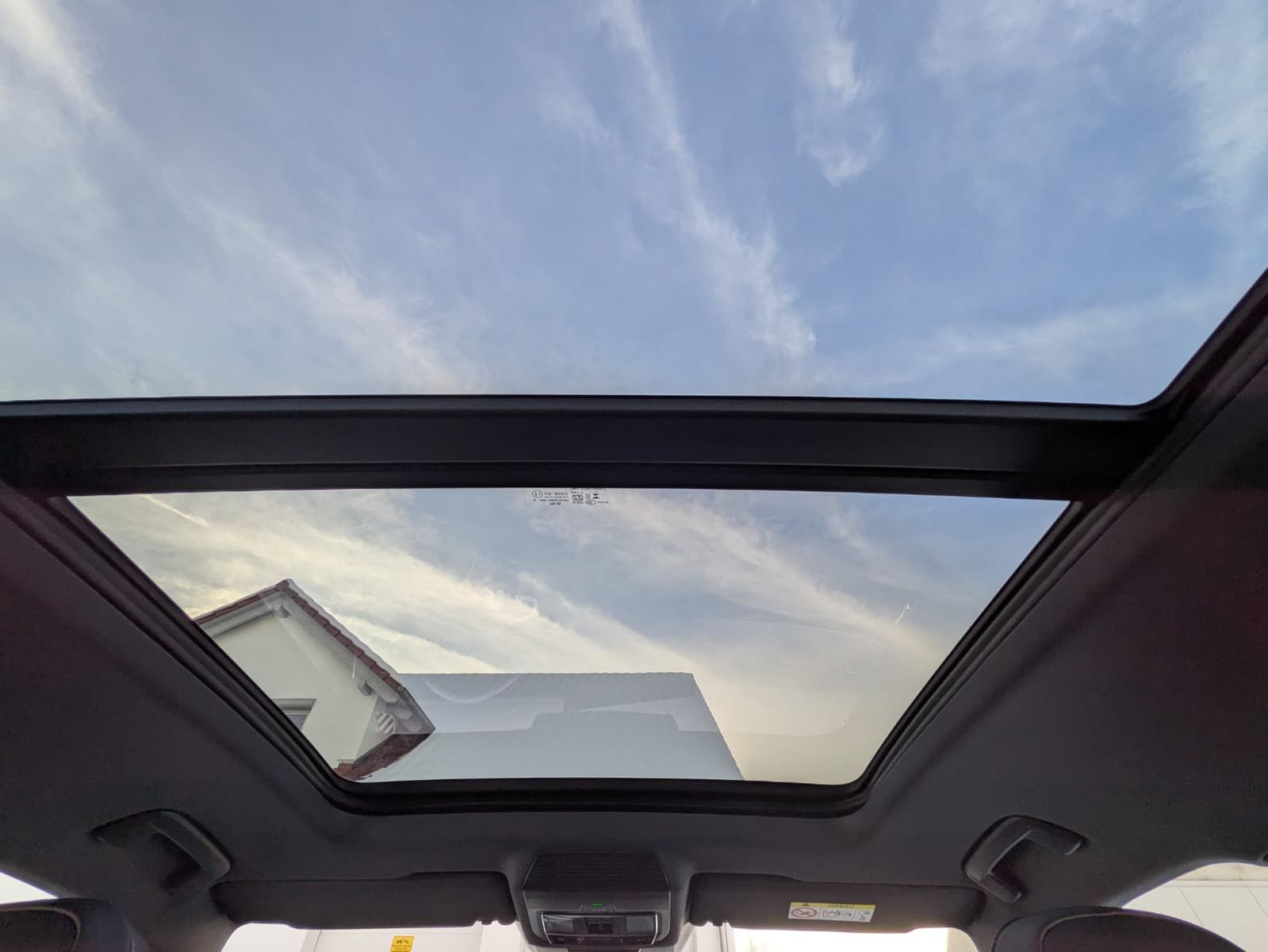 Fahrzeugabbildung Volkswagen Tayron 2.0 TDI 4M R-Line 7Si*MATRIX*AHK*PANO*HUD