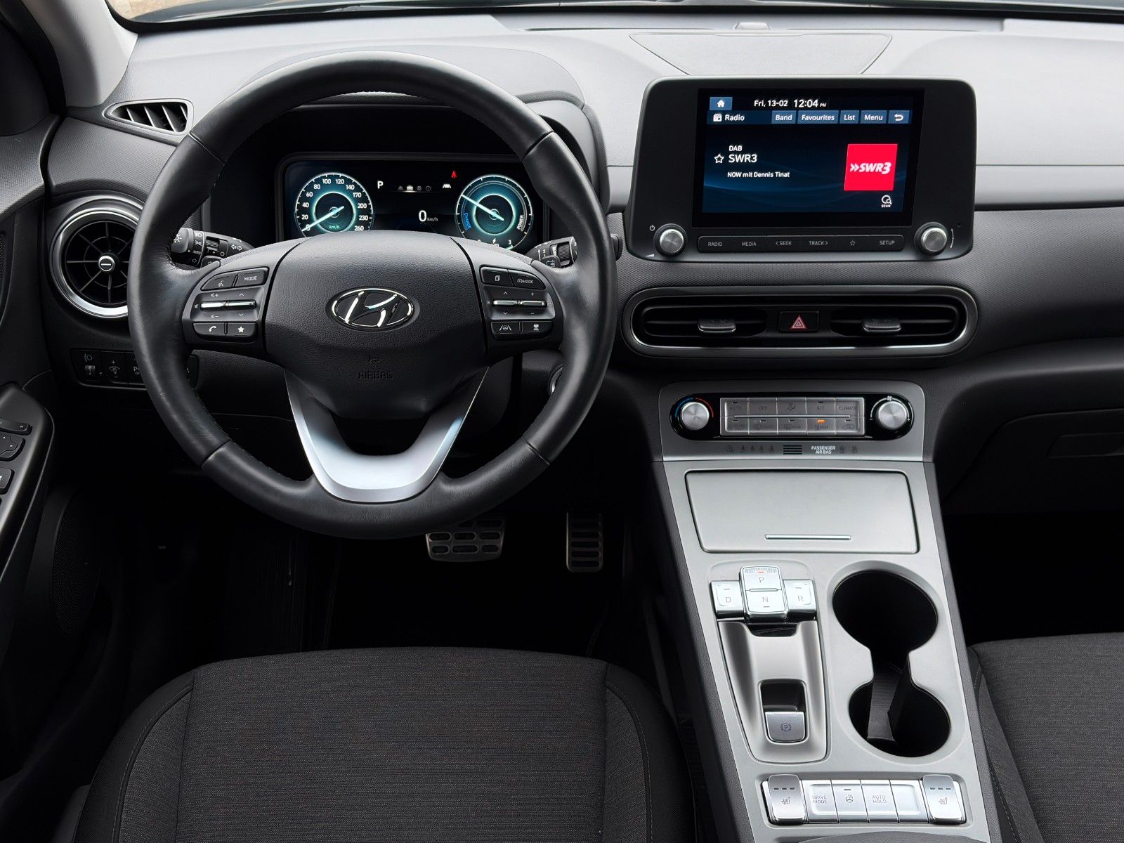 Fahrzeugabbildung Hyundai Kona Select Elektro Kamera CarPlay ACC SHZ LHZ