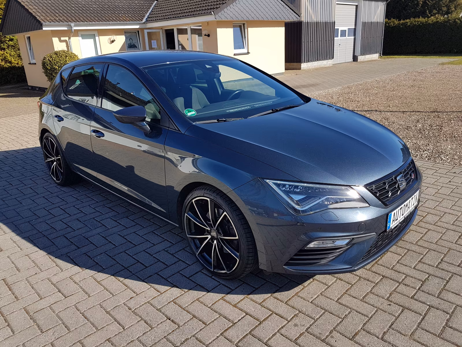 Seat Leon FR  LED  Apple CarPlay  Alu 19"  RF-Kamera