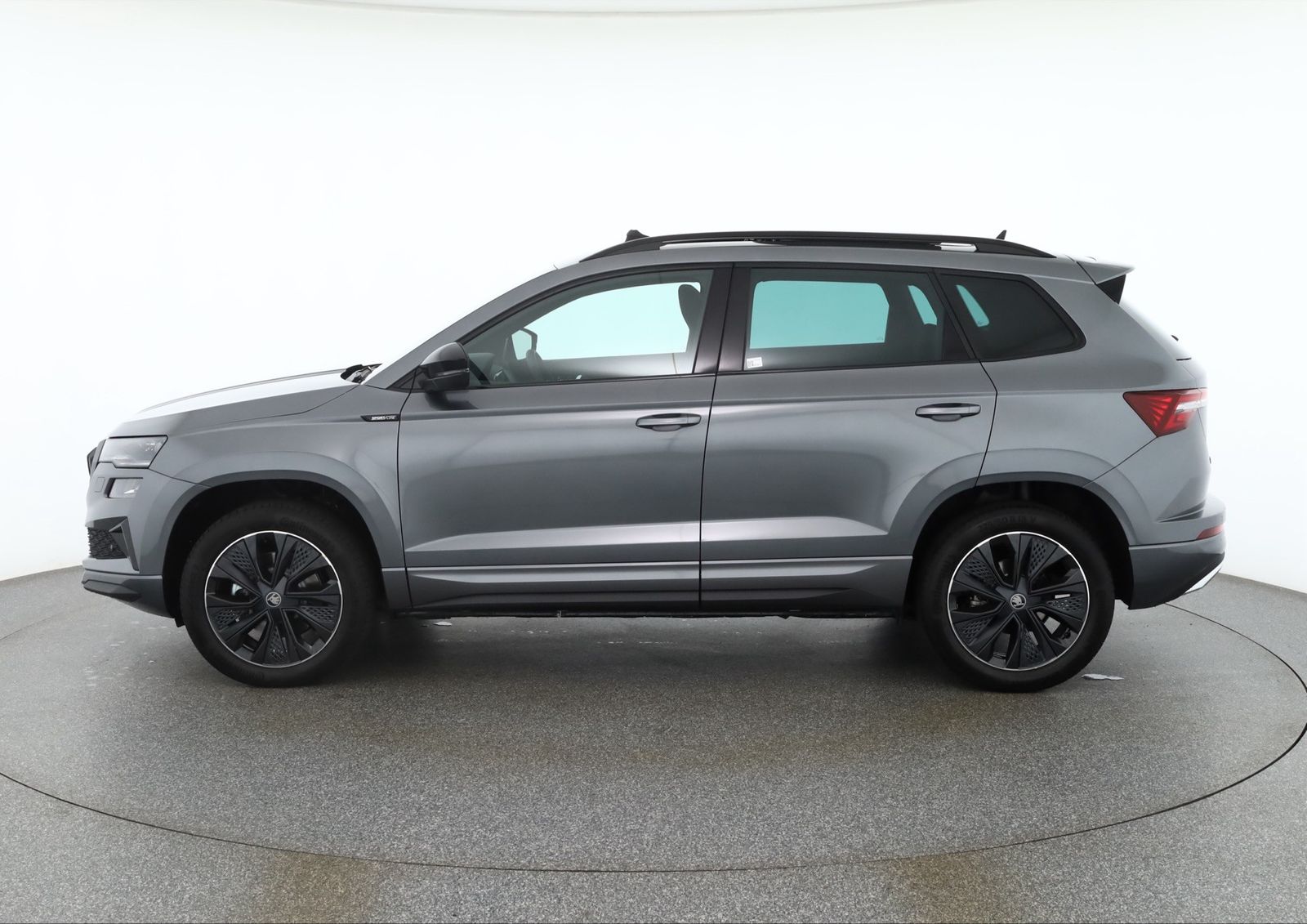 Skoda Karoq Sportline 2.0 TSI DSG 4x4 Matrix Pano AHK imagem 2