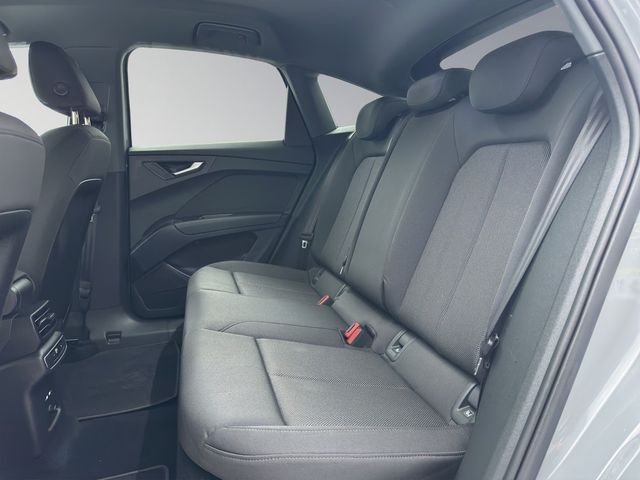 Q4 Sportback e-tron 35