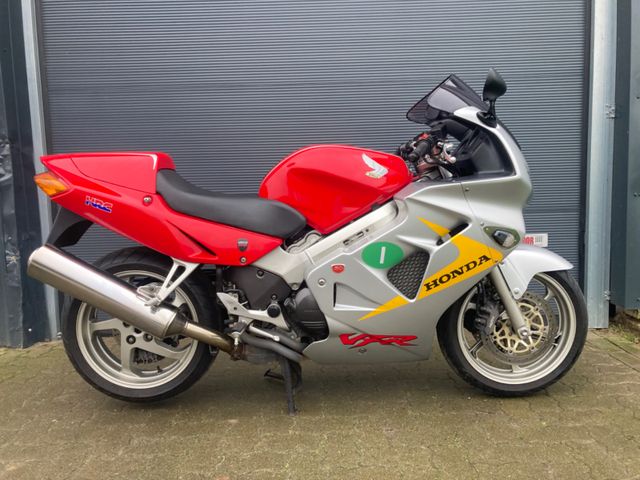 Honda VFR 800 50 Jahre Edition