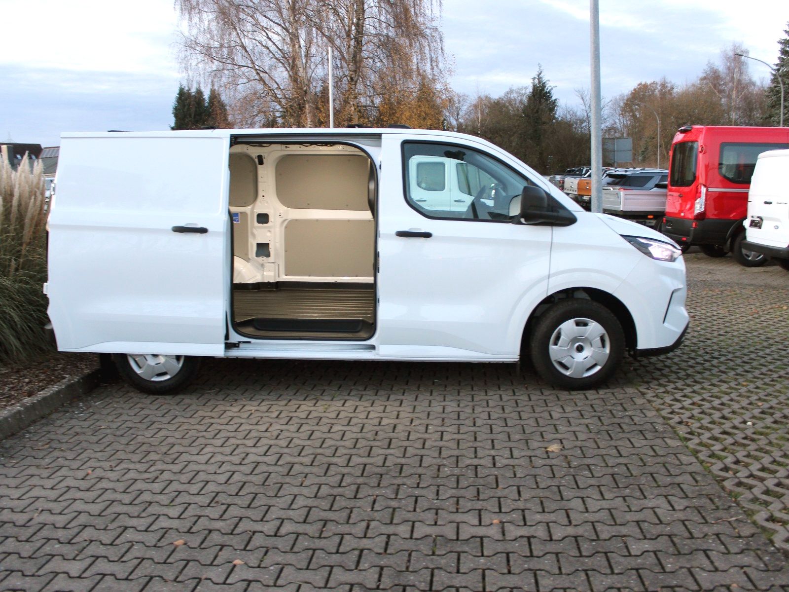 Fahrzeugabbildung Ford Transit Custom 280 L1 Trend FWD