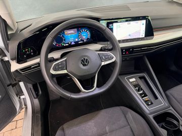 Volkswagen Golf - 10