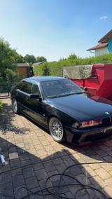 BMW Bmw E39 530i - BMW 530 mit Benzin-Antrieb: Limousine, 530i E39