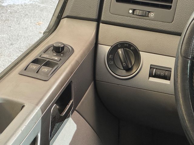 VW T5 Multivan T5 Multivan 2.5l*2xSCHIEBETÜR*7-SITZER*AHK*KLIMA - Bild 18