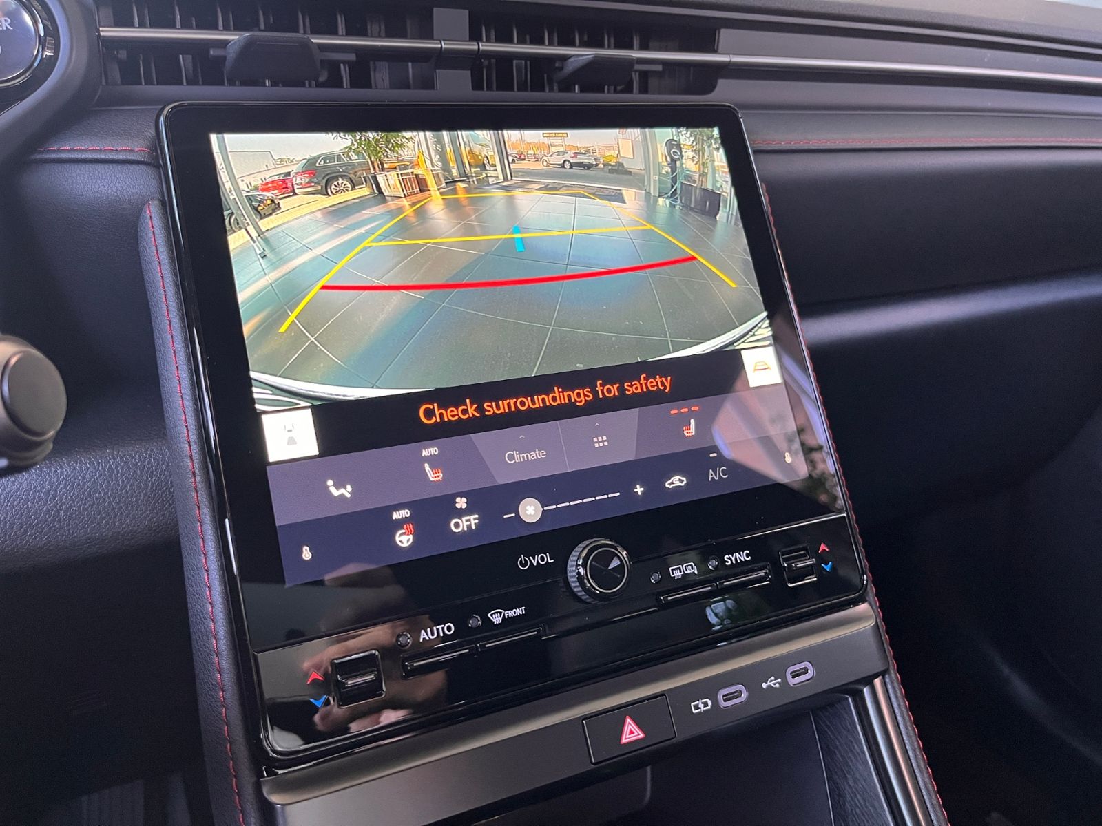 Fahrzeugabbildung Lexus LBX FWD Emotion LED NAV SHZ RFK 18"