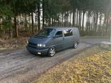 Volkswagen T4 Caravelle 2,5-l-Diesel TDI 75kW Standard - schwarze Volkswagen T4 Caravelle