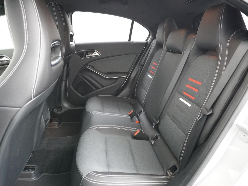 Mercedes-Benz A 160 Sport Edition AMG Styling