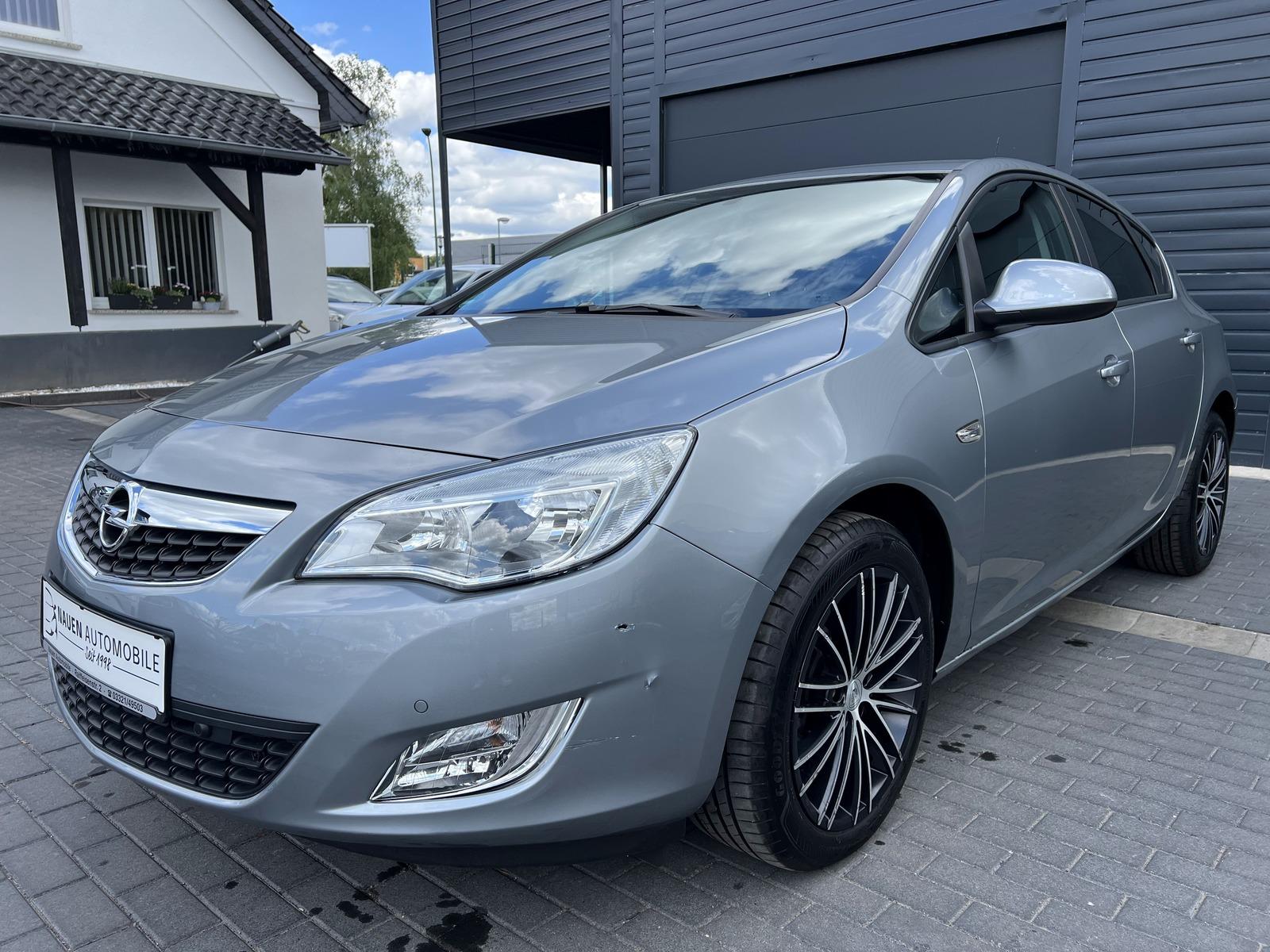 Opel Astra J 1.6 Automatik Design Edition+1.Hand+Temp