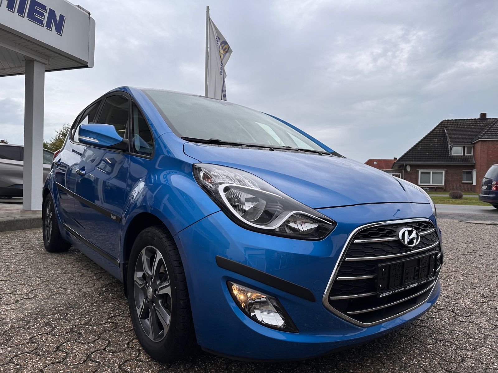 Fahrzeugabbildung Hyundai ix20 blue Passion 1.4 Pano/Kamera/Navi/SHZ/GRA