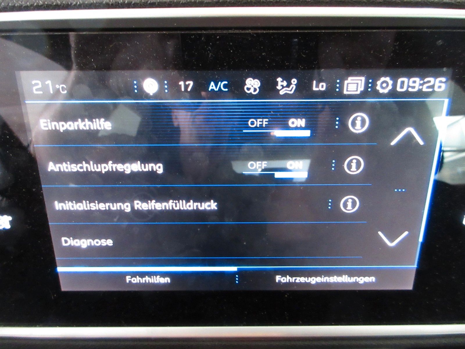 Fahrzeugabbildung Peugeot 308 Active Pack 1.2T LED/NAVI/PDC/TEMPOMAT