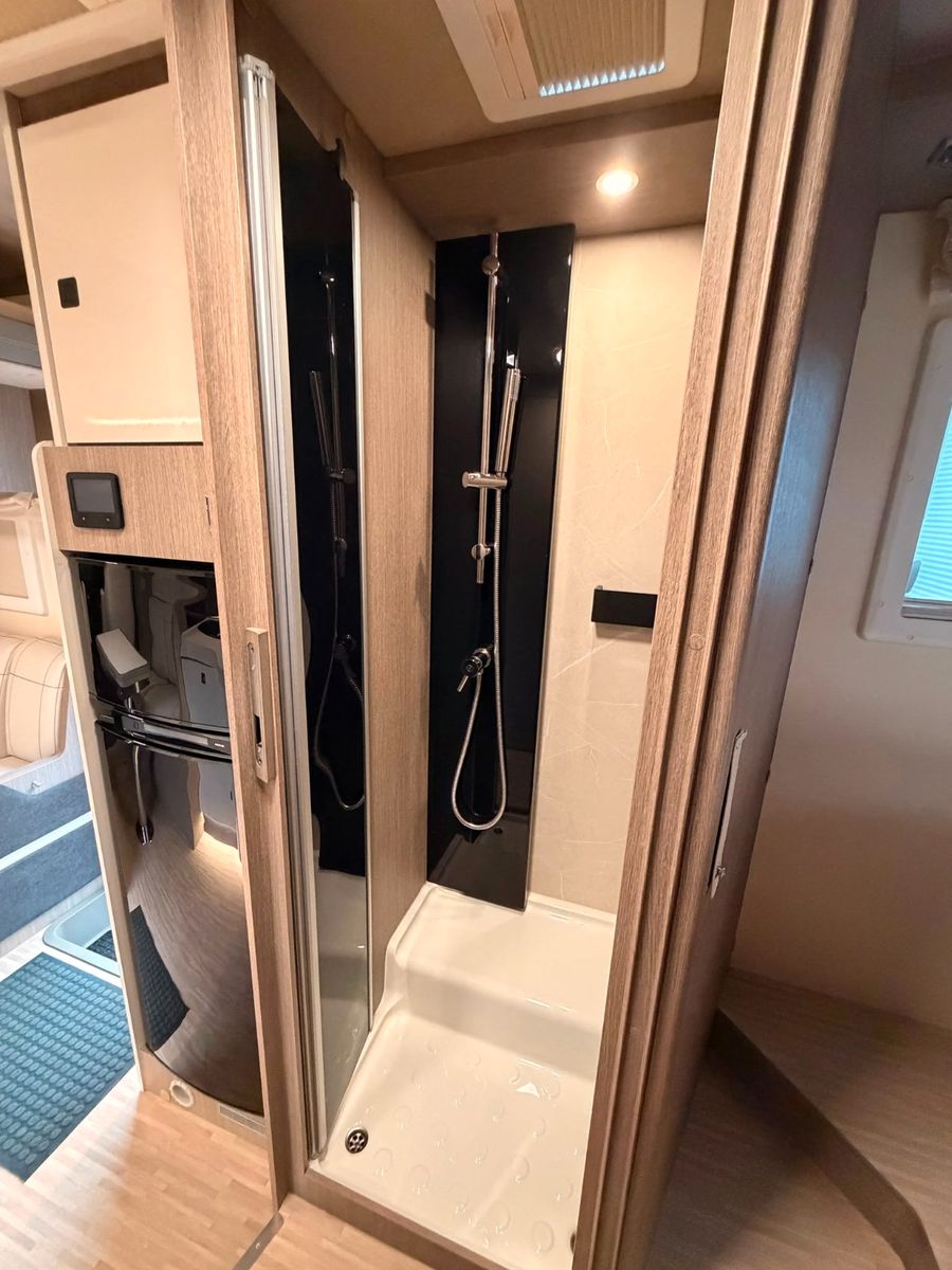 Fahrzeugabbildung Citroën Jumper Eden Camp P745 GLC Wohnmobil Markise