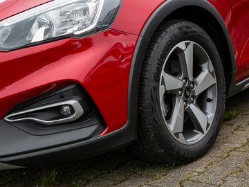 Ford Focus Turnier 1.0 Active Fahrerassistenz-Paket