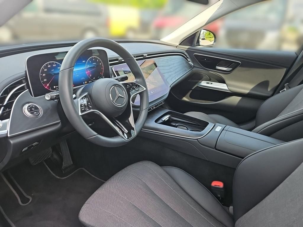 Fahrzeugabbildung Mercedes-Benz E 200 Avantg. Pano Navi Totwi. LED Winterpaket