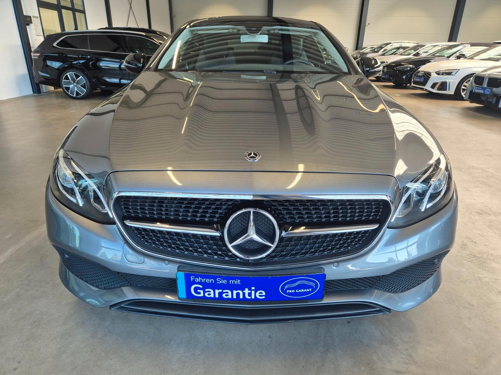 Mercedes-Benz E 200 COUPE AVANTGARDE LEDER NAV LED PANO CAMERA