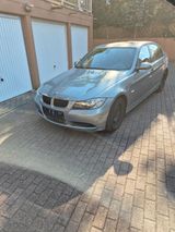 BMW 320i - Automatik 