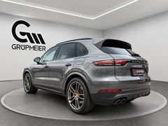 PORSCHE Cayenne 3.0L V6 E-Hybrid Super Ausstattung
