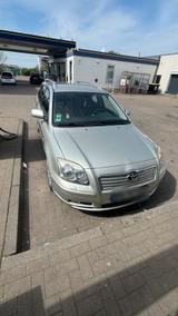 Toyota avensis - Toyota Avensis in Duisburg