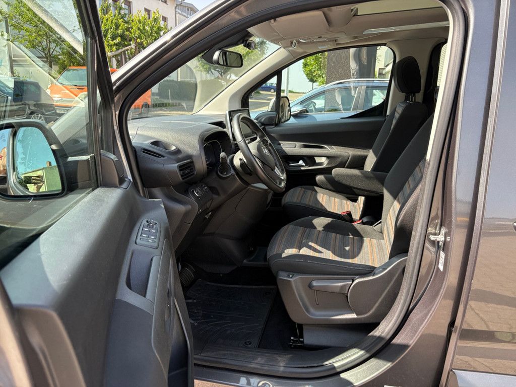 Fahrzeugabbildung Opel Combo Life E 1.5 Innovation