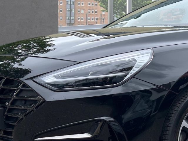 Fahrzeugabbildung Hyundai i30 Edition 30+ 1.6 CRDi Navi LED Apple CarPlay