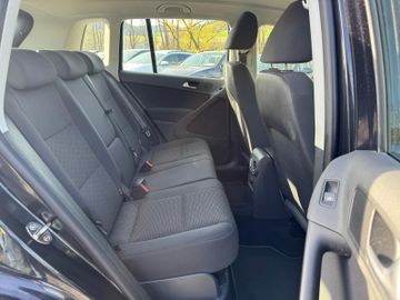 Volkswagen Tiguan - 10