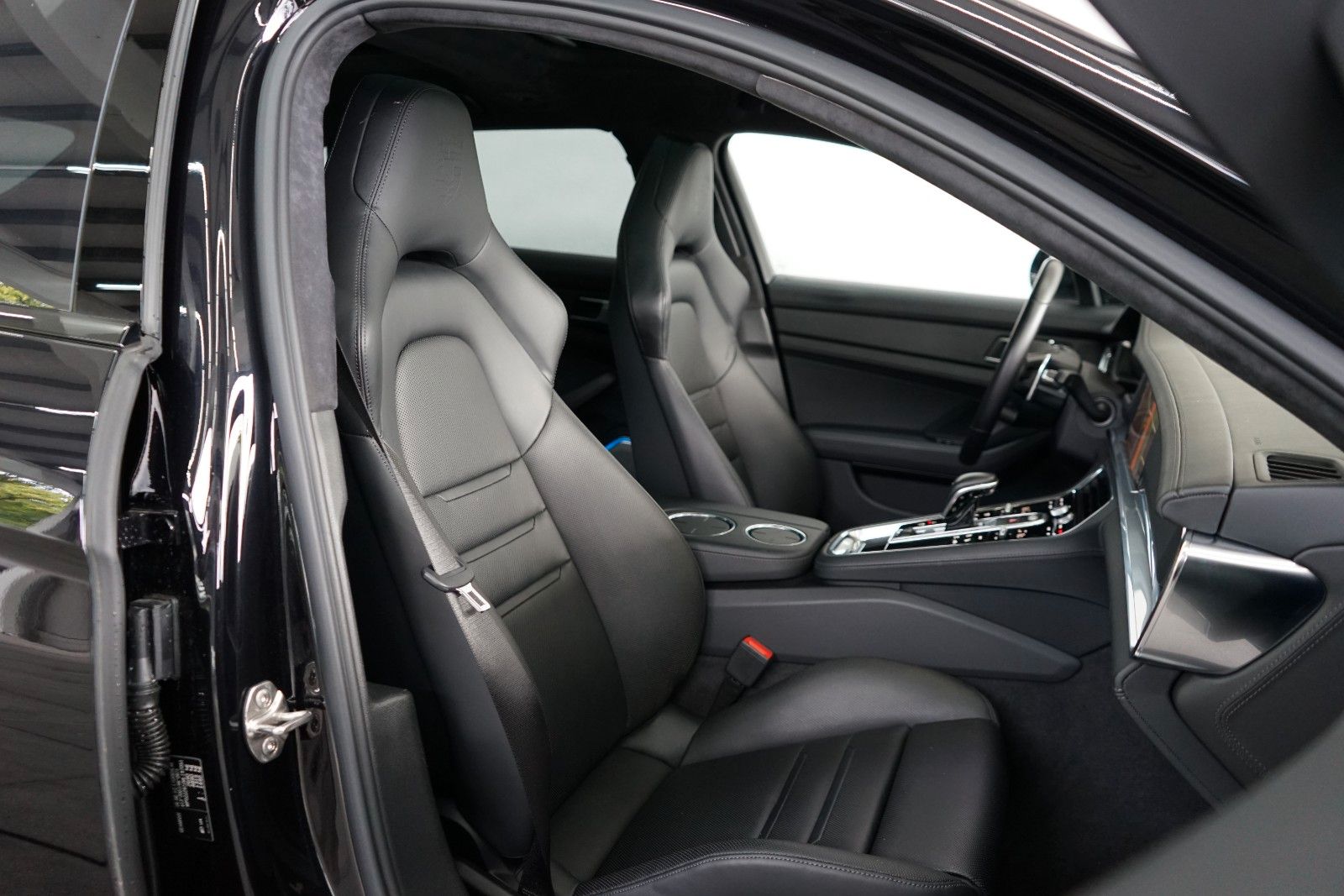 Porsche Panamera Turbo S Sport Turismo/Black/Approved foto 10