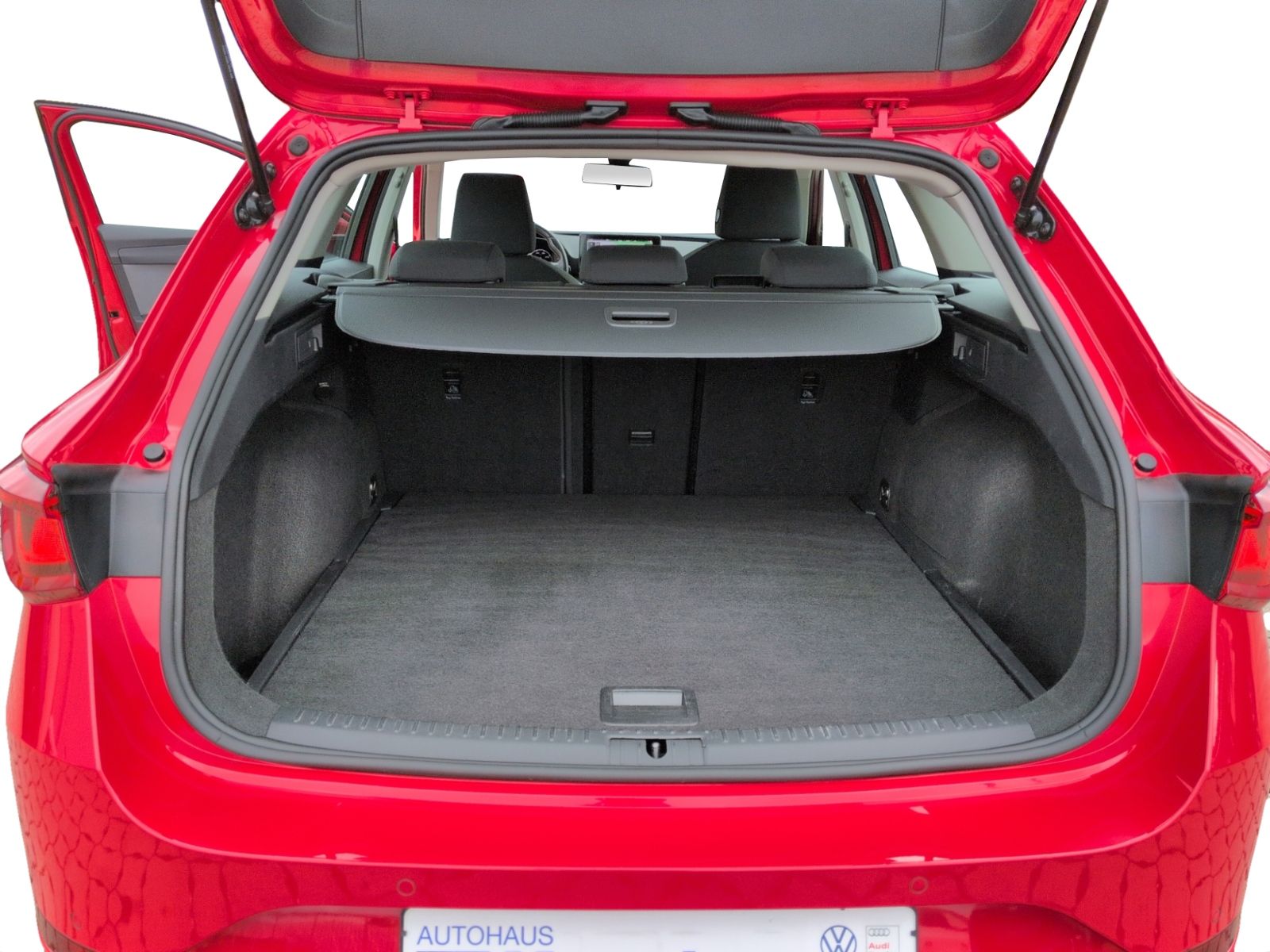 Leon SP 2.0 TDI DSG Style NAVI+AHK+GRA+LED