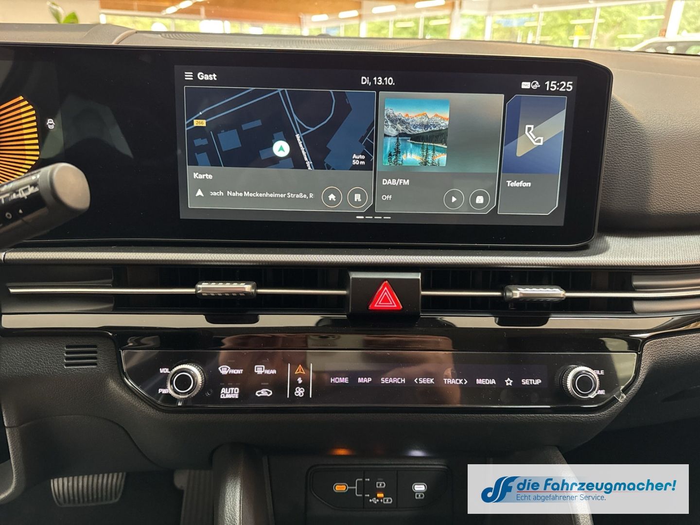 Fahrzeugabbildung Kia Sportage 1.6 T-GDI AWD 7DCT 2-Zonen-Klimaautomat