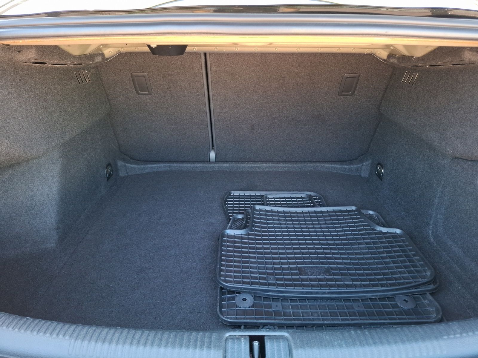 Fahrzeugabbildung Audi A3 Limousine TDI quattro sport LED NAVI SOUND
