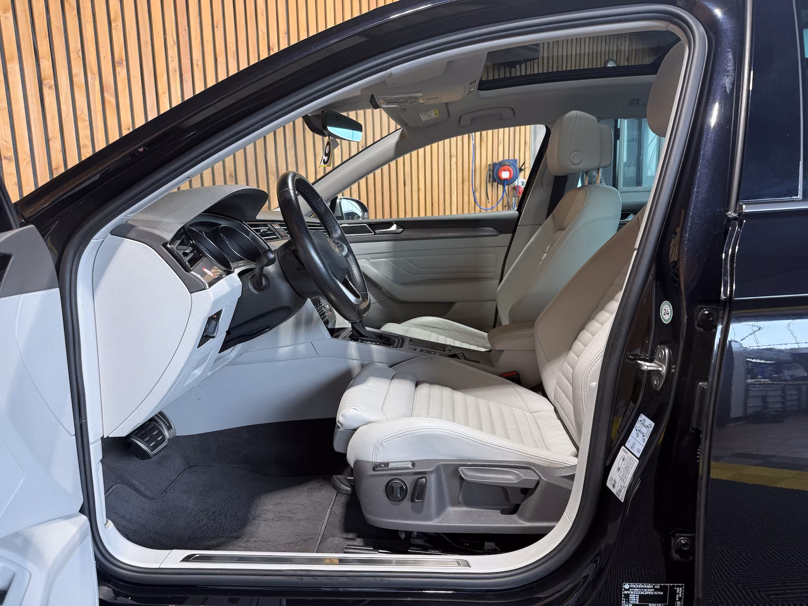 Volkswagen Passat 2,0 TDI 4M DSG Navi*360*Pano*AHK, миниатюра 14